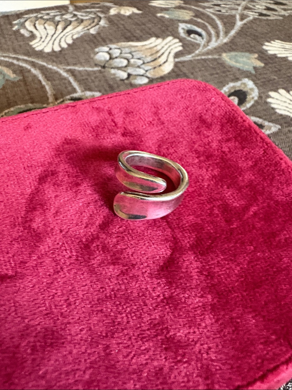 Uno de 50 silver plated ring
